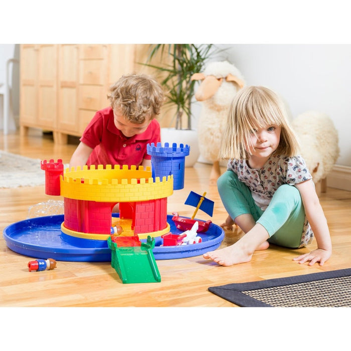 City Castle with Moat - Kidsplace.store
